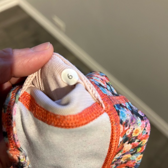 Lululemon Flow Y sports bra - Picture 5 of 6